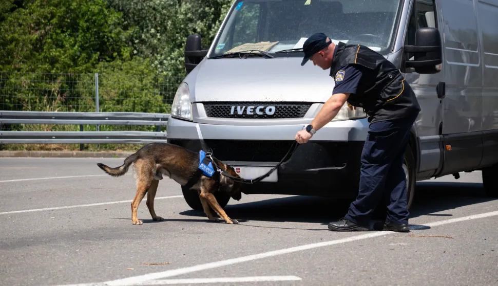 Dalj, 30. 6. 2026., Policijska postaja Dalj - obilazak K9 Baloo; Erdut; policija; policijska postaja; policijski pas; granični prijelaz; granična policija