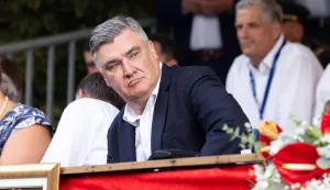 Sinj, 09.08.2026. - Alkar Tino Radanović slavodobitnik je 311. Sinjske alke. Na fotografiji predsjednik RH Zoran Milanović.foto HINA/ Miroslav Lelas/ lm