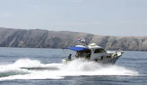 Rijeka,23.08.2017.- Pomorska policija u akvatoriju otoka Raba.