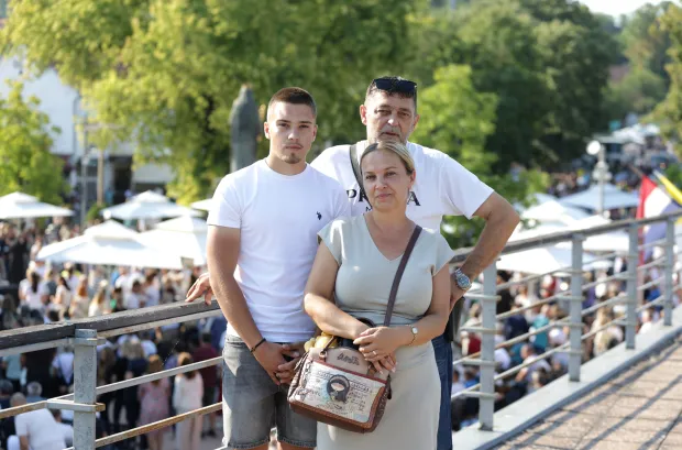 Aljma&scaron;, 15. 08. 2026., Aljma&scaron;, Velika Gospa, sveti&scaron;te, hodoča&scaron;će, Senka s obiteljiSNIMIO BRUNO JOBST