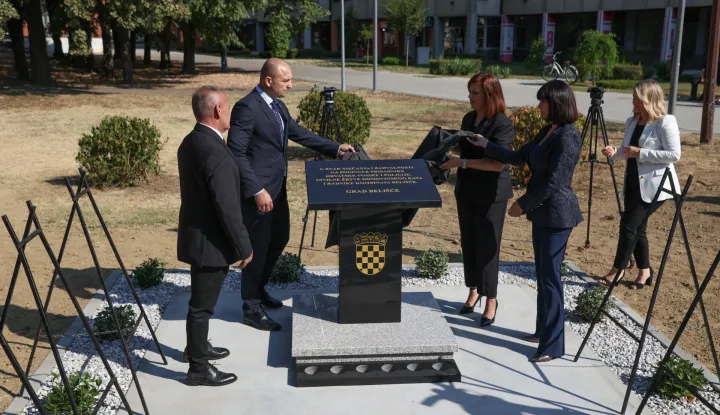 17.08.2026., Belisce - Svecano otkrivanje Spomen-ploce posvecene poginulim pripadnicima Hrvatske vojske i policije, civilnim zrtvama Domovinskog rata te radnicima Kombinata Belisce. Photo: David Jerkovic/PIXSELL