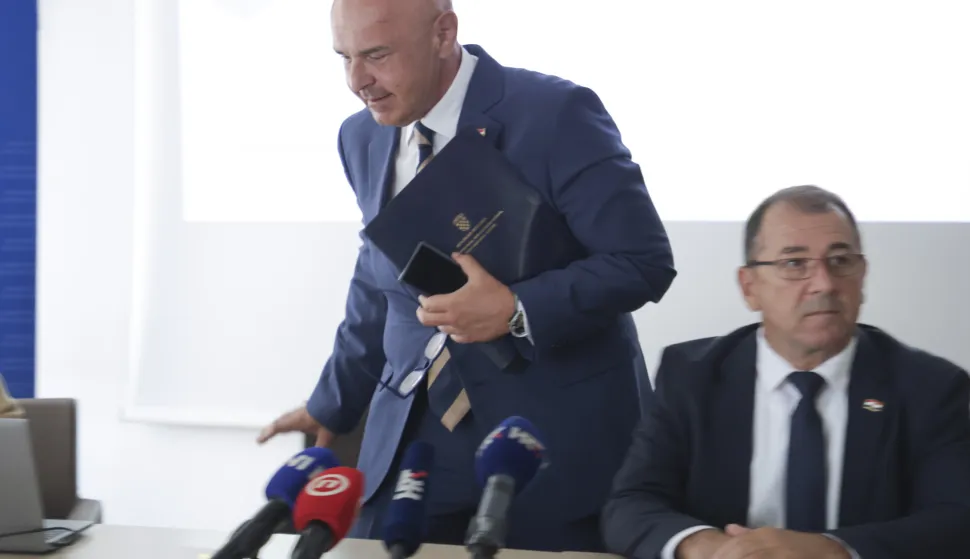 Zagreb, 18.08.2026 - Predstavljenje Nacrta prijedloga zakona o dopuni Zakona o posebnim pravima iz mirovinskog osiguranja zaposlenika na poslovima razminiranja te najavljen postupak javnog savjetovanja. Na fotografiji Alen Ružić.foto HINA/ Admir BULJUBA&Scaron;IĆ/ abu