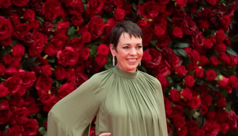 The film's female protagonist, the award-winning actress Olivia Colman, dominates the red carpet thanks to a long green dress and a mischievous wind (Photo by CRISTINA MASSEI/ipa-agency.net/IPA/Sipa USA) Photo: IPA/SIPA USA