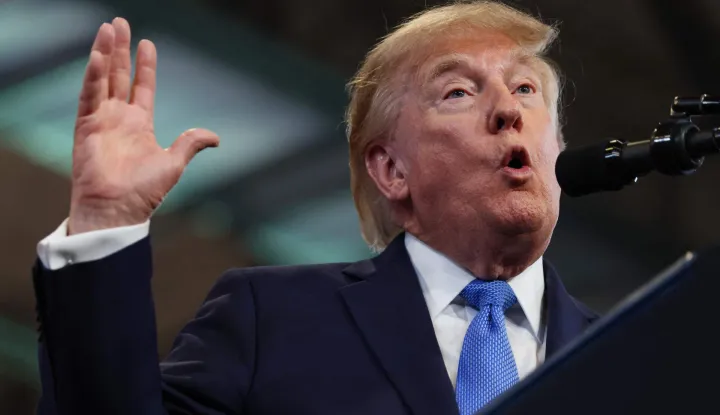 GARDEN CITY, NEW YORK - AUGUST 14: U.S. President Donald Trump delivers remarks at the David S. Mack Center for Training and Intelligence on August 14, 2026 in Garden City, New York. President Trump visited the police academy to highlight the FBI's 2025 Crime Statistics Report and rally support for local Republican candidates ahead of the upcoming midterm elections. Samuel Corum/Getty Images/AFP (Photo by Samuel Corum/GETTY IMAGES NORTH AMERICA/Getty Images via AFP)