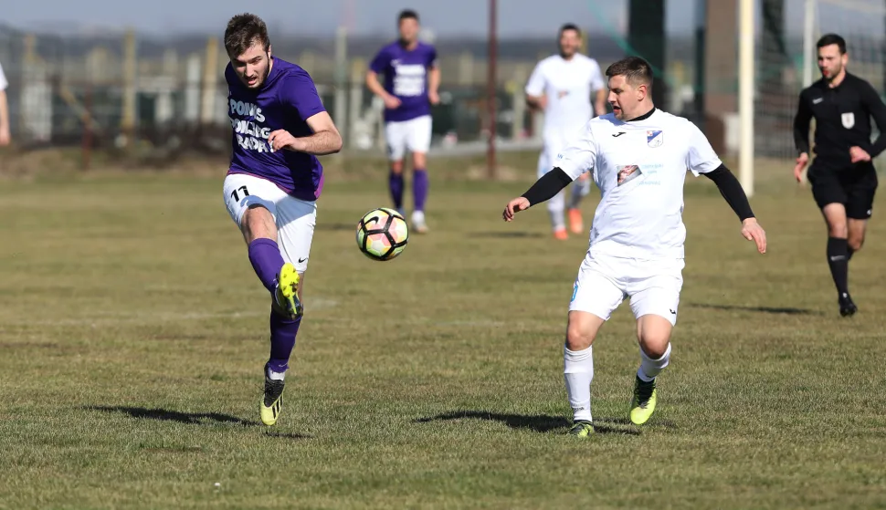 Osijek.16.02.2020. SRC "Ivanovac" Nogometna utakmica Nk Ivanovac-Nk Olimpija (Osijek) Kup NS OsijekNa fotografiji: detalj sa utakmiceFoto:Marko Mrkonjic