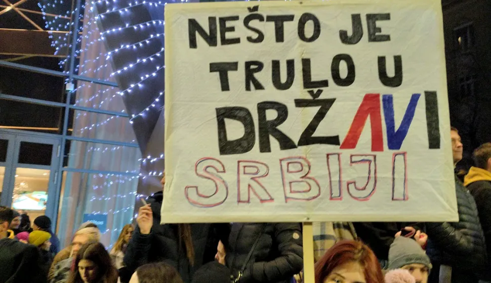 Beograd, 23.06.2026. - Srbijanski predsjednik Aleksandar Vučić pozvao je u utorak svoje prista&scaron;e na veliki skup u Beogradu 27. lipnja ispred Skup&scaron;tine Srbije i najavio da će svi sudionici tad dobiti "glasački listić" s 15 predloženih tema i odabrati pet koje smatraju svojim ključnim zahtjevima i očekivanjima od vlasti i države. foto HINA/ Velimir ILIĆ/ ml