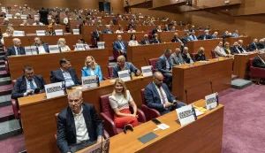 Zagreb, 21.8.2026 - Hrvatski sabor nastavio je dvodnevnu izvanrednu sjednicu koju je predsjednik Sabora Gordan Jandroković sazvao na zahtjev predsjednika Republike Zorana Milanovića zbog opasnog otpada nezakonito odloženog na području Gospića i Ličko-senjske županije i zabrinutosti zbog opasnosti za zdravlje ljudi i &scaron;tete za okoli&scaron;. Foto Hina/ Dario GRZELJ/ dag