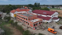 LADIMIREVCI/IVANOVCIGradili&scaron;ta Osnovne &scaron;kole u Ladimirevcima i Područne &scaron;kole Ivanovci u petak je obi&scaron;la županica osječko-baranjska Nata&scaron;a Trami&scaron;ak.kolovoz 2026.