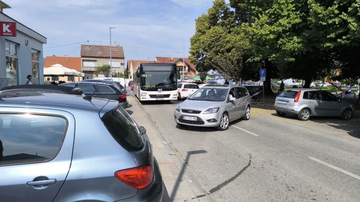 Postavljeni prvi metri asfalta u &ldquo;propaloj&rdquo; vi&scaron;njevačkoj ulici