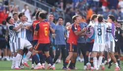 EAST RUTHERFORD, NEW JERSEY - JULY 19: Players scuffle after the FIFA World Cup 2026 Final match between Spain and Argentina at New York New Jersey Stadium on July 19, 2026 in East Rutherford, New Jersey. Lars Baron/Getty Images/AFP (Photo by Lars Baron/GETTY IMAGES NORTH AMERICA/Getty Images via AFP)