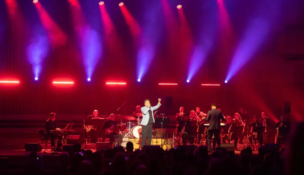 Edo Maajka i orkestar
