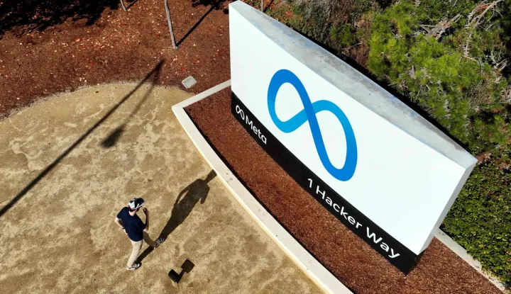 (FILES) Meta (formerly Facebook) corporate headquarters is seen in Menlo Park, California on November 9, 2022. Meta agreed to pay a coalition of US states as much as .7 billion and to impose sweeping new limits on how teenagers use Facebook and Instagram, according to a court filing on August 26, 2026, that ends a landmark trial in California. The proposed settlement, filed in federal court, would resolve claims by 29 states that Meta deliberately engineered its platforms to hook young users, misled the public about the risks and unlawfully collected data from children under 13. (Photo by JOSH EDELSON/AFP)
