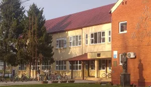 &Scaron;kola u Cerni pred rekonstrukcijom je dogradnjom, ožujak 2026.foto: Marija Le&scaron;ić Omerović