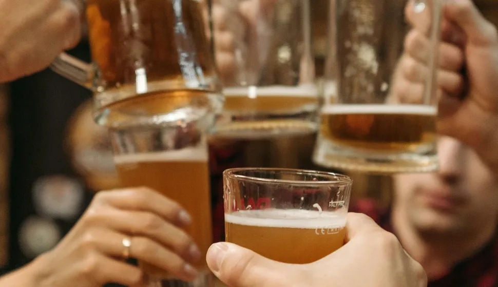pivo pivnica bar