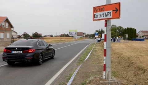 29.08.2026., Vukovar - U Ulici Dvanaest redarstvenika Grad Vukovar osigurao je posjetiteljima koncerta Marka Perkovica Thompsona besplatno parkiraliste povrsine oko 19 hektara. Photo: Marko Seper/PIXSELL