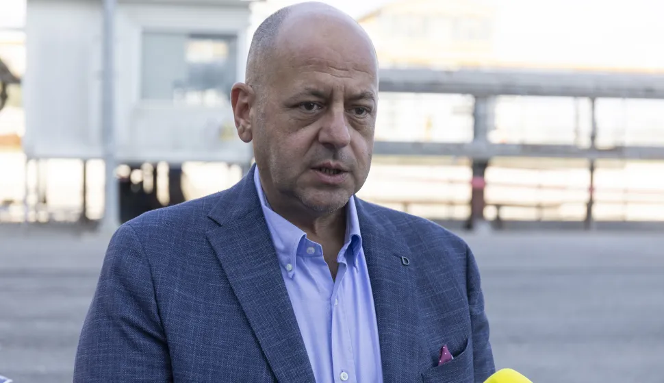 16.09.2025., Zupanja - Pocetak 79. kampanje prerade secerne repe u pogonu Hrvatske industrije secera (HIS) u Zupanji, koja se obiljezila paljenjem vapnene peci, aktivnoscu koja prethodi pocetku isporuke i prerade secerne repe kooperanata. predsjednik Uprave HIS-a Zeljko Zadro Photo: Davor Javorovic/PIXSELL