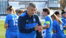 Osijek, 02. 11. 2025, Stadion Gradski vrt, nogmoet, Osijek - Split, Magenta liga nogometa&scaron;ica. Robert &Scaron;pehar, trener.snimio GOJKO MITIĆ