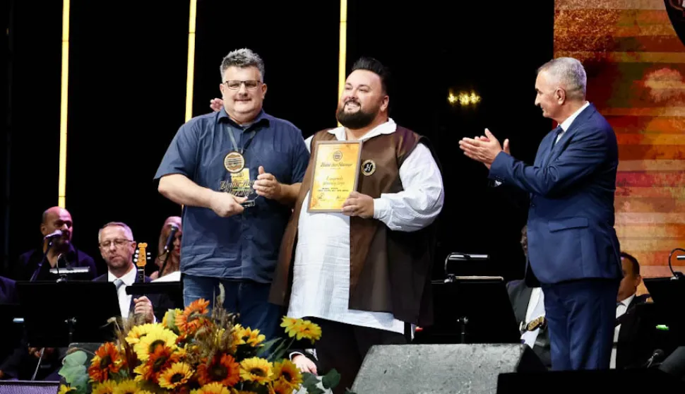 Houdek za &ldquo;Kreni pjesmo opet kroz sokake&rdquo; dobio 4 nagrade