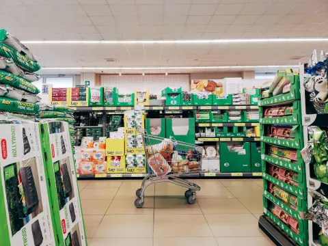 TRGOVINA &Scaron;OPING PRODAJA VRTNE POTREP&Scaron;TINE