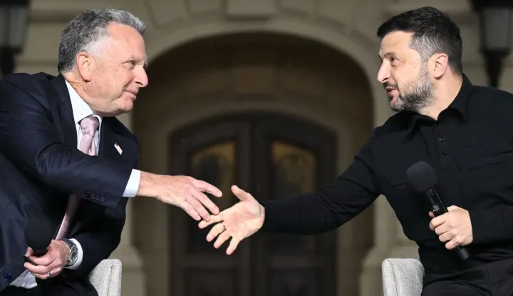 TOPSHOT - Ukraine's President Volodymyr Zelensky (R) shakes hands with US Special Envoy Steve Witkoff (L) during a joint press conference following their talks in Kyiv on September 6, 2026, amid the Russian invasion of Ukraine. US envoy Steve Witkoff said he and fellow emissary Jared Kushner held "important" talks on September 6, 2026 with Ukrainian President Volodymyr Zelensky on ending the war with Russia -- but offered no sign of a breakthrough. (Photo by Genya SAVILOV/AFP)