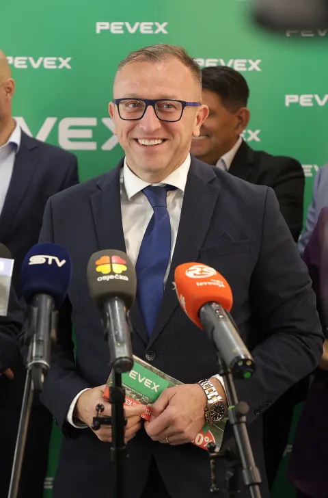 Požega, 08. 09. 2026., Požega, Pevex, otvaranje, otvorenje, obilazak, Kre&scaron;imir BubaloSNIMIO BRUNO JOBST