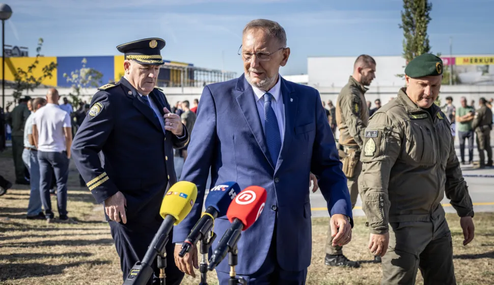 Zagreb, 7.9.2026 - Potpredsjednik Vlade RH i ministar unutarnjih poslova Davor Božinović (desno), uz glavnog ravnatelja policije Nikolu Milinu (lijevo) i suradnike, prisustvovao je svečanom obilježavanju 36. godi&scaron;njice osnutka Antiterorističke jedinice Lučko &ndash; najelitnije postrojbe hrvatske policije. Foto Hina/ Dario GRZELJ/ dag