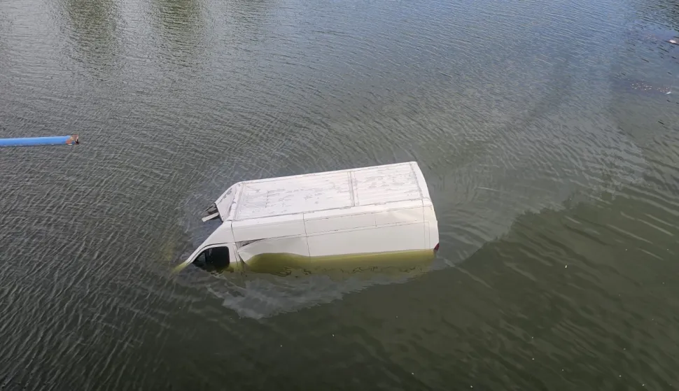 Kombi sletio u Bosut s mosta kod Podgrađa 
