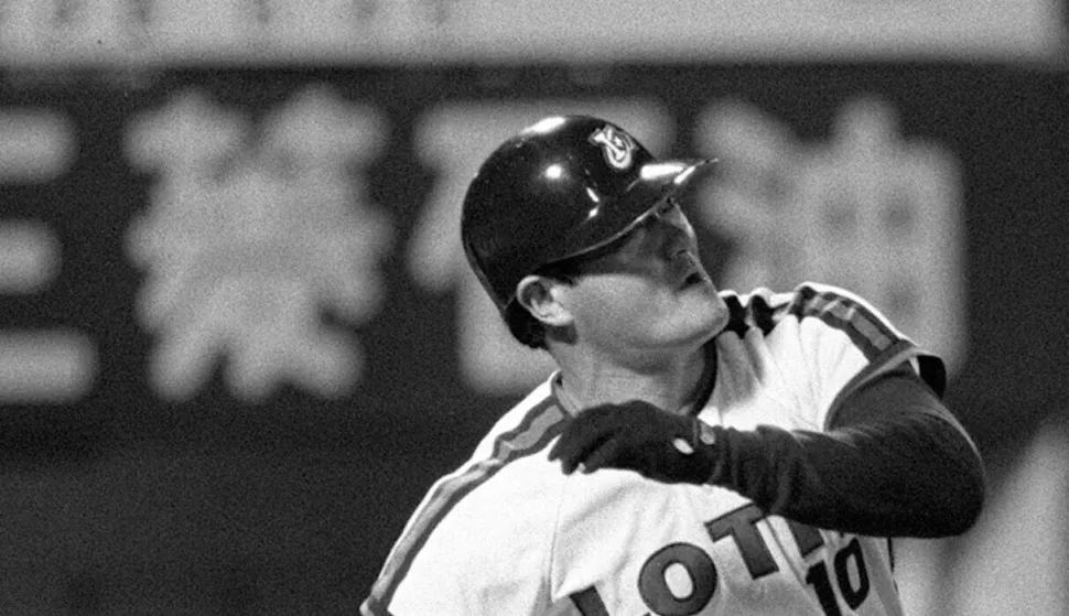 Isao Harimoto of the Lotte Orions hit his 3,000th career hit in a baseball game against the Hankyu Braves in Kawasaki Stadium in Kawasaki, near Tokyo, on May 28, 1980. The Japanese Baseball Hall of Famer, who set the Nippon Professional Baseball career hits record with 3,085 hits in 2,752 games, died on Sept. 9, 2026, aged 86. (Kyodo) ==Kyodo Photo via Newscom