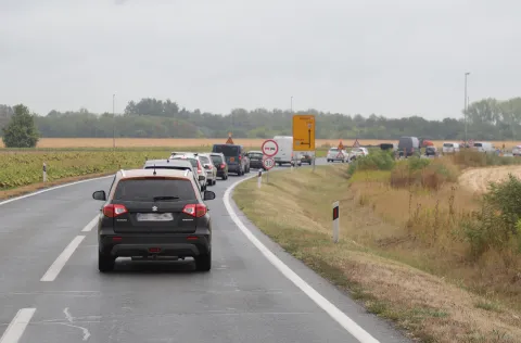 Gužve kod Nemetina sve veće, građani pitaju Hrvatske ceste: Za&scaron;to nije aktivirana alternativa?