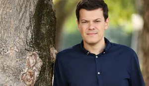 02.09.2022., Zagreb - Vuk Vukovic, asistent na Katedri za ekonomiju Zagrebacke skole ekonomije i managementa i jedan od osnivaca i izvrsni direktor tvrtke Oraclum Intelligence Systems. Photo: Goran Stanzl/PIXSELL Photo: Goran Stanzl/PIXSELL