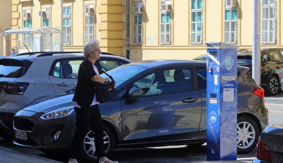 Osijek, 01. 09. 2026, Počelo postavljanje novih prakrinih automata za naplatu parkiranja u Osijeku, Županijska ulica. Ilustracija.snimio GOJKO MITIĆ