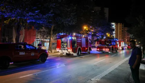 Požar izbio na četvrtom katu stambene zgrade u Zadru, trogodi&scaron;nje dijete te&scaron;ko je ozlijeđeno, 14, rujna 2026.