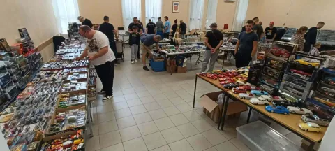 Izložba autića u GČ Tvrđa na Vijencu Ivana Me&scaron;trovića