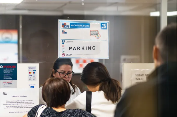 Osijek, 16. 9. 2026., Reportaža o naplati parkinga, GPPparking; GPP; naplata parkinga; info pult; kupnja parkirne karte; parkiranje