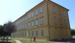 Osijek, 26. 07. 2022, Campus, Fakultet za odgojne i obrazovne znanosti Osijek, FOOZOS. Novi obrazovni programi, studiji na fakultetu, zgrada.snimio GOJKO MITIĆ