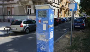 Osijek, 01. 09. 2026, Počelo postavljanje novih prakrinih automata za naplatu parkiranja u Osijeku, &Scaron;etali&scaron;te Petra Preradovića. Ilustracija.snimio GOJKO MITIĆ