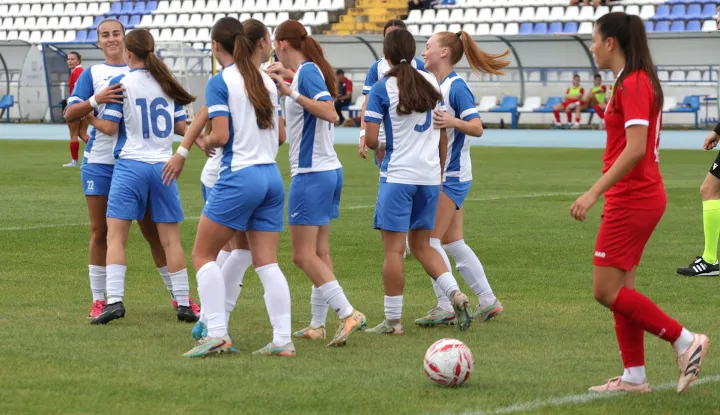 Osijek, 13. 09. 2026., Stadion Gradski vrt, Osijek - Split, Super Sport Prva liga, nogometa&scaron;iceSNIMIO BRUNO JOBST