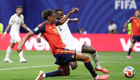 ATLANTA, GEORGIA - JUNE 21: Lamine Yamal #19 of Spain scores his team's first goal during the FIFA World Cup 2026 Group H match between Spain and Saudi Arabia at Atlanta Stadium on June 21, 2026 in Atlanta, Georgia. Justin Setterfield/Getty Images/AFP (Photo by Justin Setterfield/GETTY IMAGES NORTH AMERICA/Getty Images via AFP)