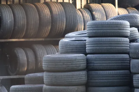 Zagreb, 08.09.2026. ILUSTRACIJA - Divlja gradska odlagali&scaron;ta otpada koja građani stvaraju nepropisnim odlaganjem smeća na javnim povr&scaron;inama, ilustracija. foto HINA/ Tomislav BRĐANOVIĆ/ tb