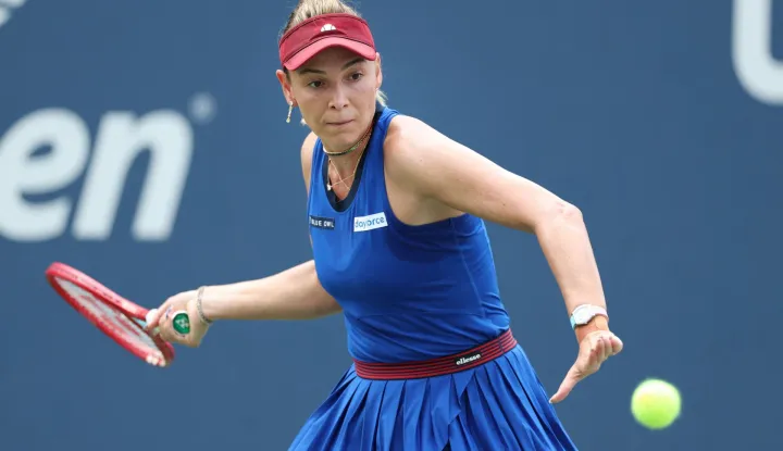 NEW YORK NEW YORK - AUGUST 30: Donna Vekic of Croatia returns a shot against Talia Gibson of Australia during their Women's Singles First Round match on Day One of the 2026 US Open at USTA Billie Jean King National Tennis Center on August 30, 2026 in the Flushing neighborhood of the Queens borough of New York City. Al Bello/Getty Images/AFP (Photo by AL BELLO/GETTY IMAGES NORTH AMERICA/Getty Images via AFP)