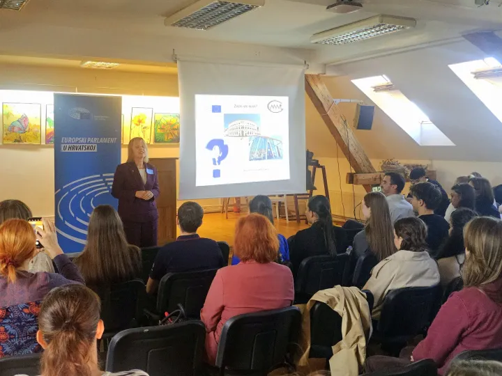 Pozdravna riječ ravnateljice vinkovačke Gimnazije Ivane Biljan