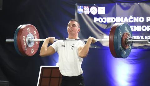 Slavonski dizači utega u borbi za trofeje
