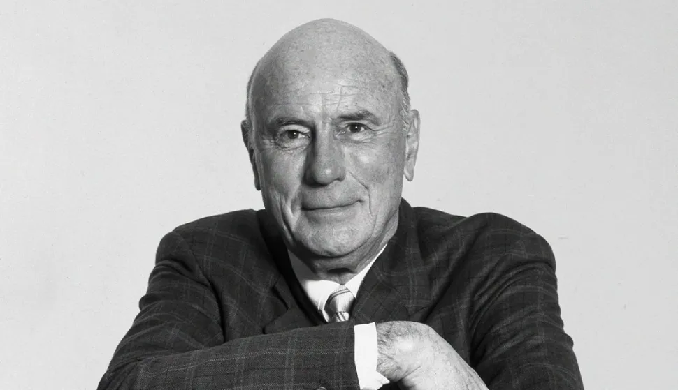Bob Pettit, prvi dobitnik nagrade za najkorisnijeg igrača (MVP) u povijesti NBA lige, umro je u 93. godini života, objavila je u četvrtak Ko&scaron;arka&scaron;ka kuća slavnih, u koju je primljen 1971. godine.