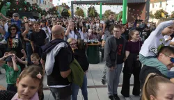 Osijek, 26. 09. 2026., Trg V. Lisinskog, Zaklada Novo sutra, Novo sutra, 10 godina djelovanja zaklade, SNIMIO BRUNO JOBST