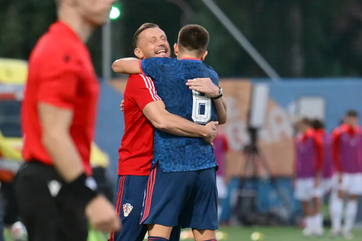 26.09.2026., Varazdin, stadion Varteks - Susret 6. kola kvalifikacija za Euro U21 2027. izmedju Hrvatske U21 i Madjarske U21. Ivica Olic i Adriano Jagusic. Photo: Vjeran Zganec Rogulja/PIXSELL