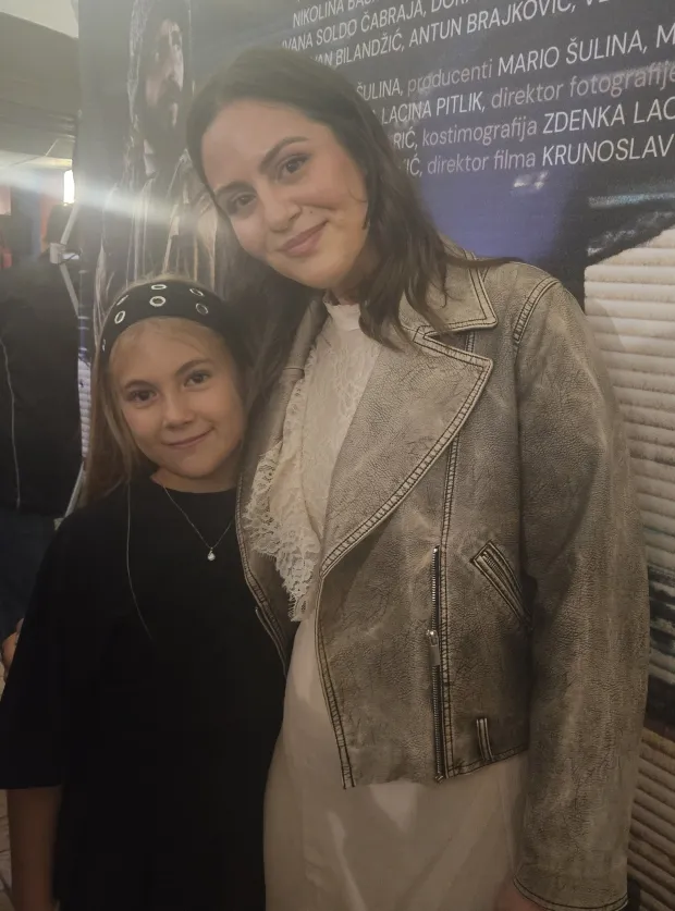 Antonija Mrkonjić i Rita Čabraja