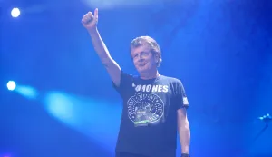 26.03.2022., Zagreb, Arena Zagreb - Koncert Parnog valjka "Valjak i prijatelji: Dovoljno je reci&hellip;Aki". Momcilo Bajagic Bajaga Photo: Sanjin Strukic/PIXSELL