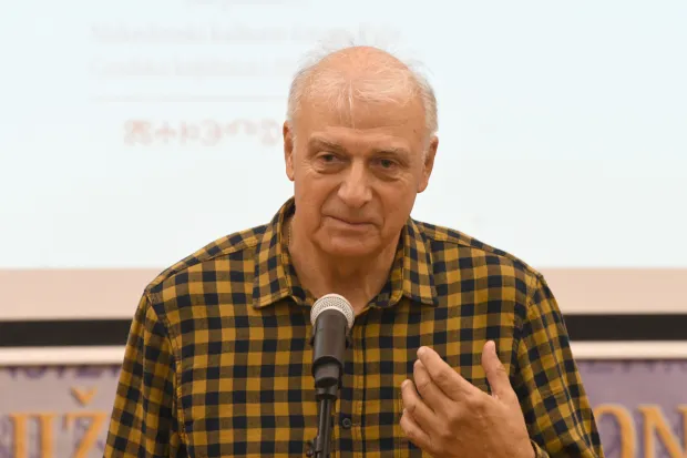 Izuzetan, značajan i znalački prijevod Voltaireova djela