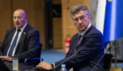 Zagreb, 29.09.2026.- Održana je sjednica Vlade Republike Hrvatske.Na fotografiji Tomo Medved, Andrej Plenković.foto HINA/ Luka &Scaron;ANGULIN/ l&scaron;