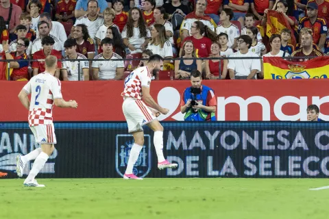 Sevilla, 29.09.2026 - Utakmica Lige nacija, &Scaron;panjolska - Hrvatska. Na slici Dion Beljo slkavi postignuti zgoditak.foto HINA/ Daniel KASAP/ ds